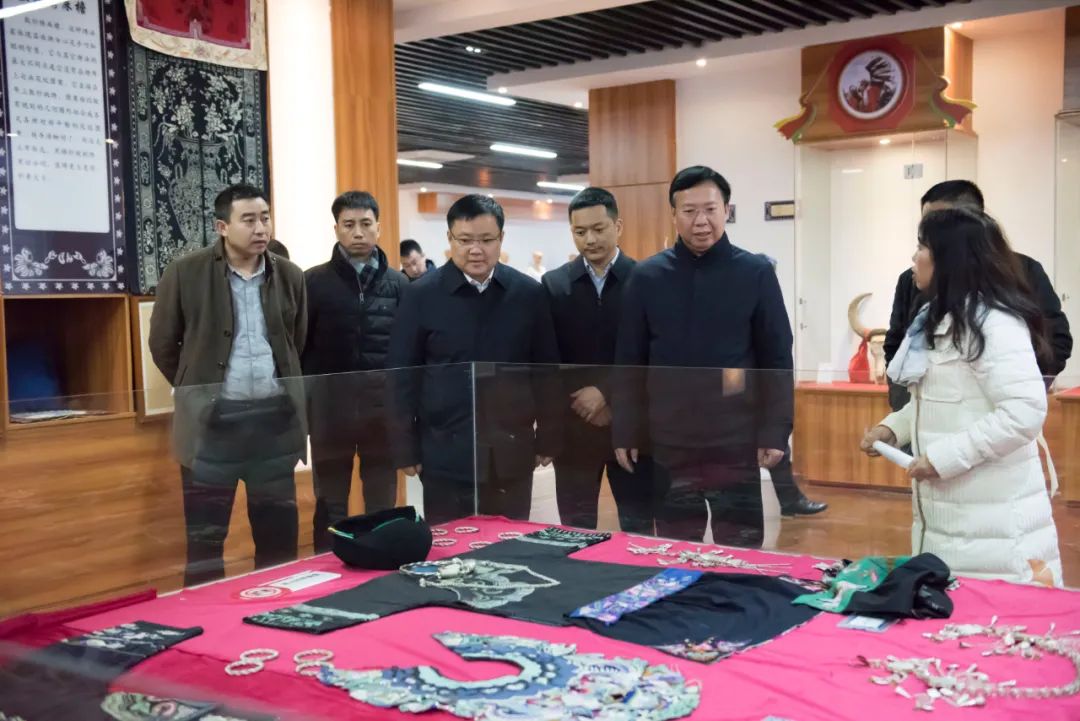 莫伟鸣深入松桃职校调研粤黔东西部协作工作会议拟观摩点