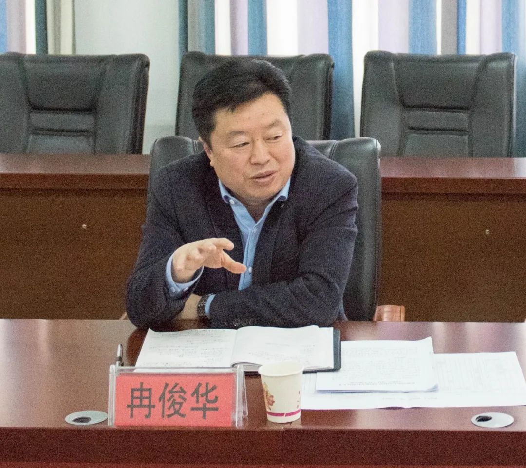 冉俊华到松桃中等职业学校调研