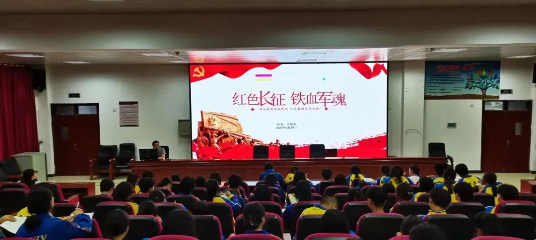 余建发同志上思政课