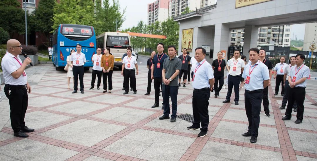 铜仁市工会2023年半年工作暨“县级工会加强年”现场观摩推进会观摩团走进松桃中等职业学校