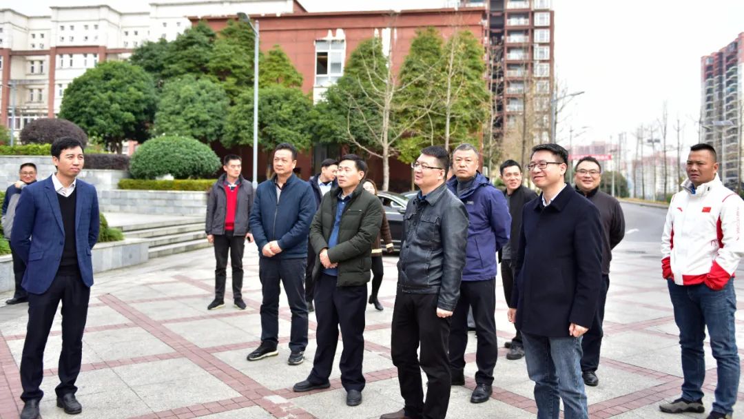 遵义市调研组到县中等职业学校开展东西部协作工作调研